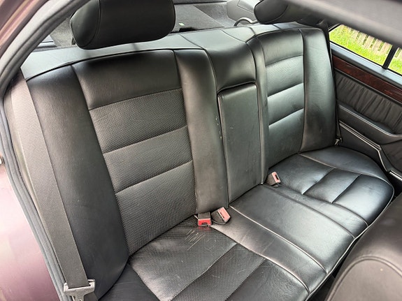 Mercedes-Benz E420 16 of 22