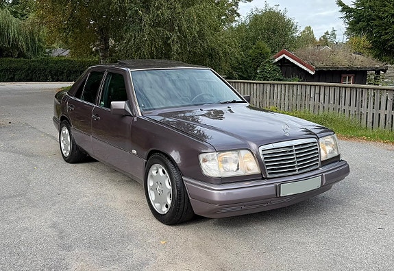 Mercedes-Benz E420 7 of 22