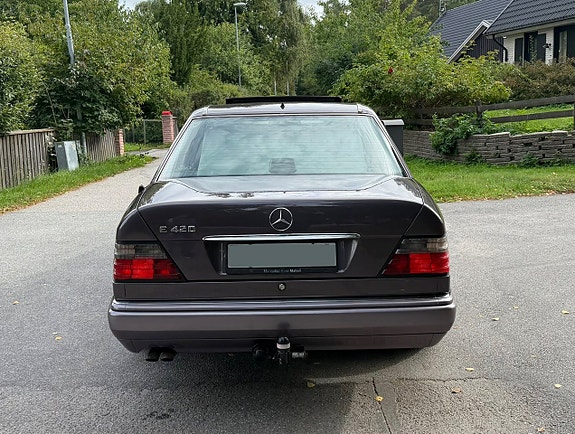 Mercedes-Benz E420 4 of 22