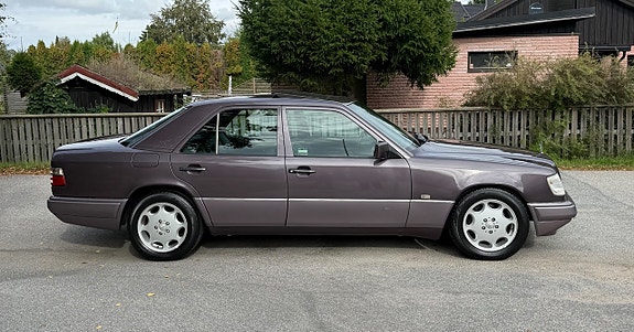 Mercedes-Benz E420 6 of 22