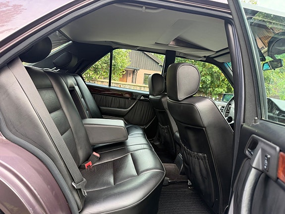 Mercedes-Benz E420 15 of 22