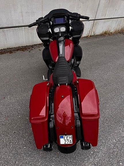 Harley-Davidson Road Glide Special FLTRXS M8 114 Custom 8 of 14