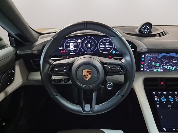 Porsche Taycan 4S 17 of 26