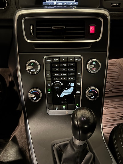 Volvo V60 10 of 15