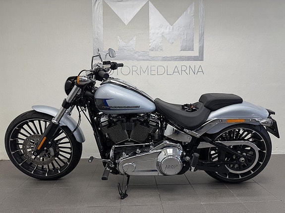 Harley-Davidson Breakout 117" 7 of 13