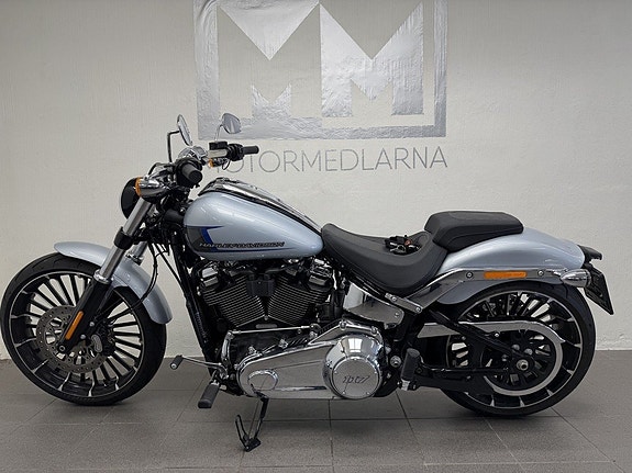Harley-Davidson Breakout 117" 8 of 13