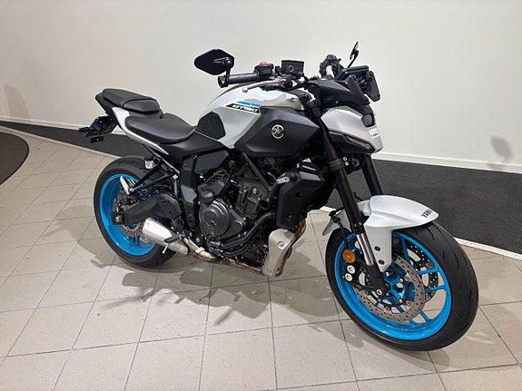 Yamaha MT-07  Y-AMT 2 of 7