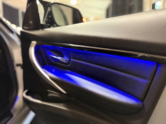BMW 340i 12 of 30