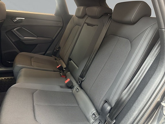 Audi Q3 9 of 9