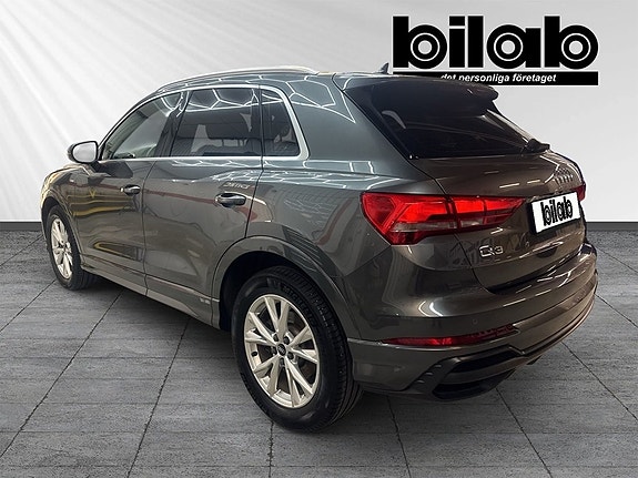 Audi Q3 4 of 9
