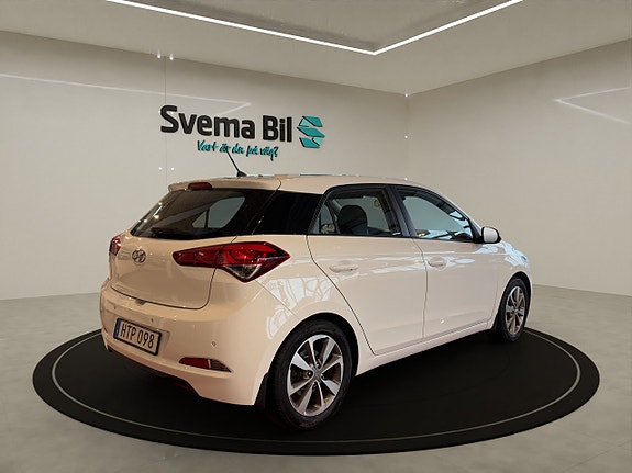 Hyundai i20 6 of 13