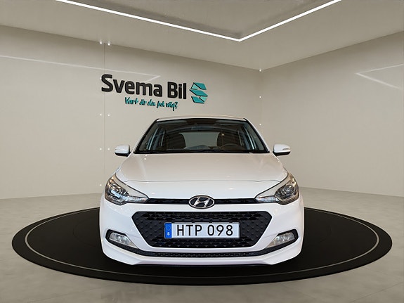 Hyundai i20 2 of 13