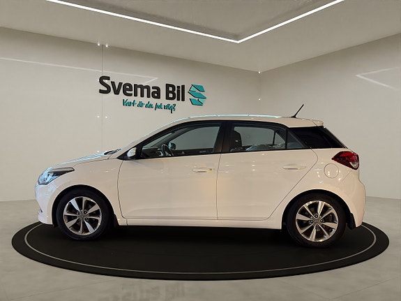 Hyundai i20 3 of 13