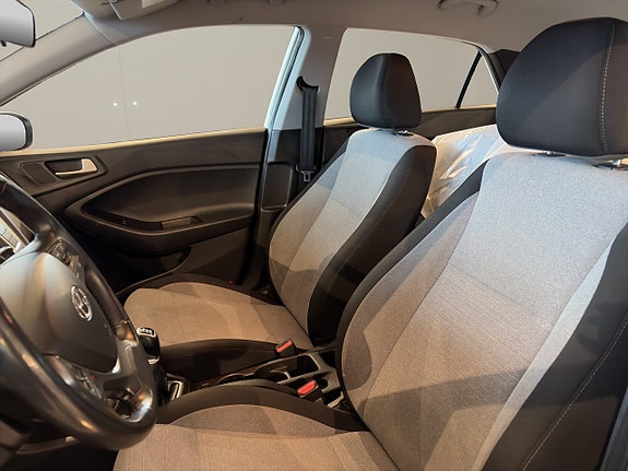 Hyundai i20 9 of 13