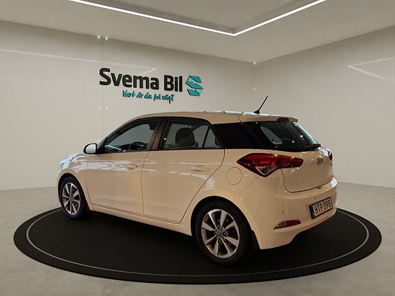 Hyundai i20 4 of 13