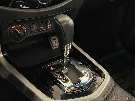 Nissan Navara 24 of 26