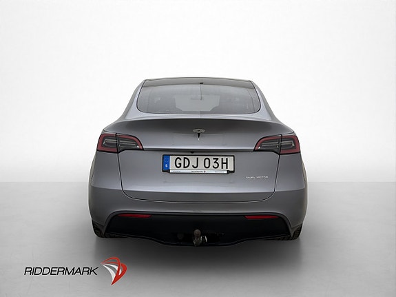 Tesla Model Y 8 of 30