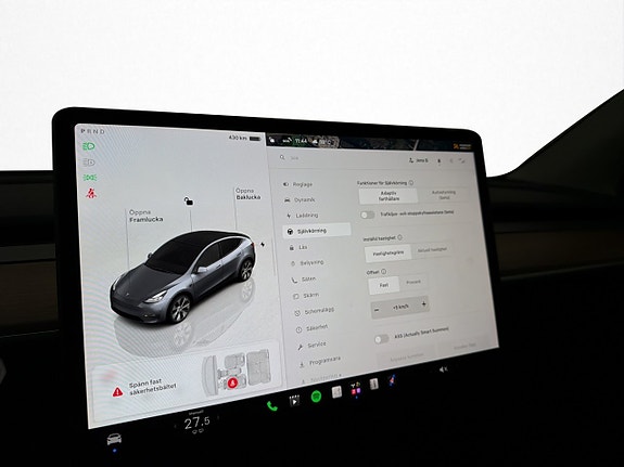 Tesla Model Y 20 of 30