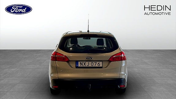 Ford Focus 7 of 9