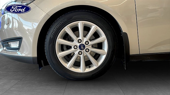 Ford Focus 9 of 9