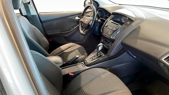 Ford Focus 3 of 9