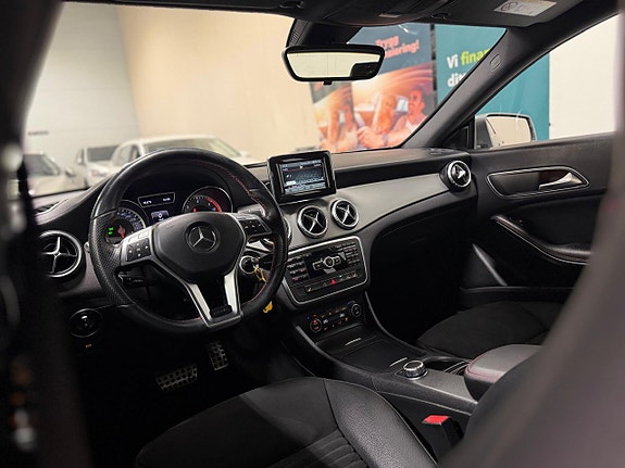 Mercedes-Benz CLA220 12 of 20