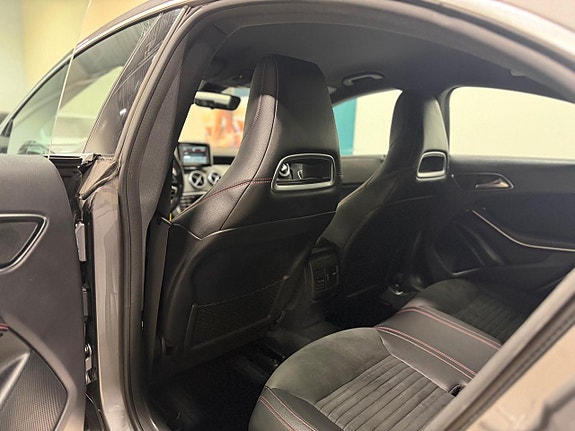Mercedes-Benz CLA220 9 of 20