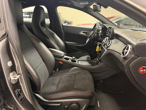 Mercedes-Benz CLA220 13 of 20