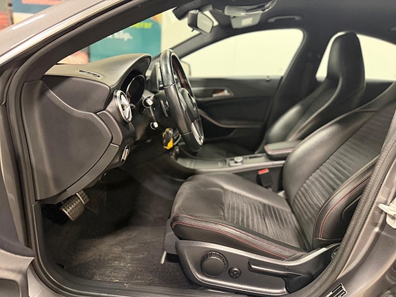 Mercedes-Benz CLA220 15 of 20