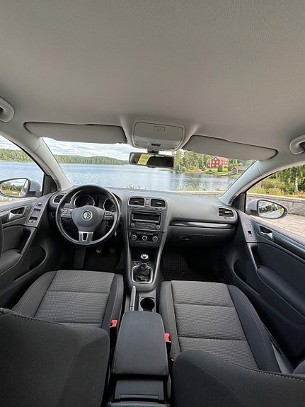 Volkswagen Golf VI 2 of 3
