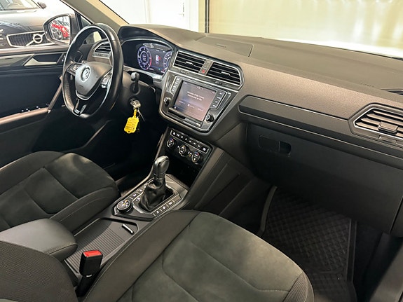 Volkswagen Tiguan 12 of 20