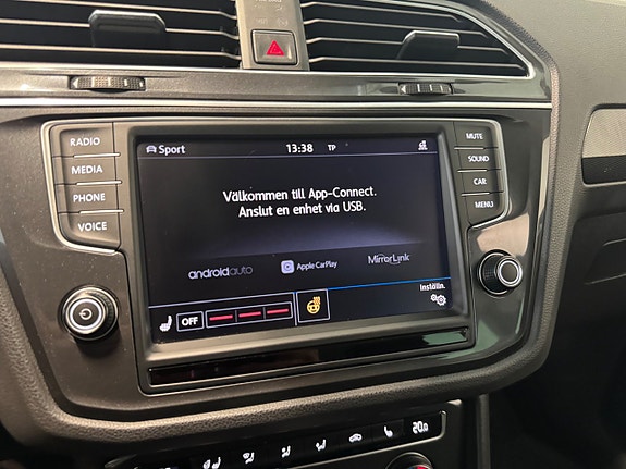 Volkswagen Tiguan 16 of 20