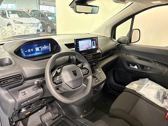 Peugeot e-Partner 7 of 15