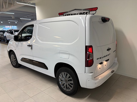 Peugeot e-Partner 4 of 15