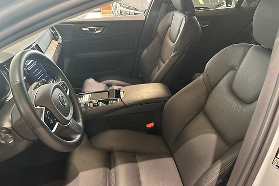 Volvo V60 23 of 30
