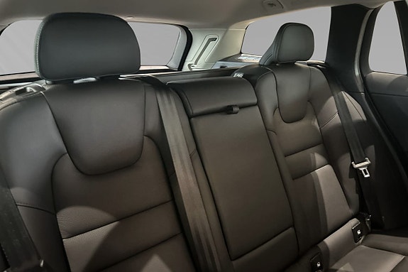 Volvo V60 11 of 30