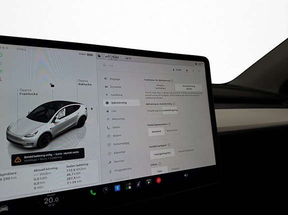 Tesla Model Y 23 of 30