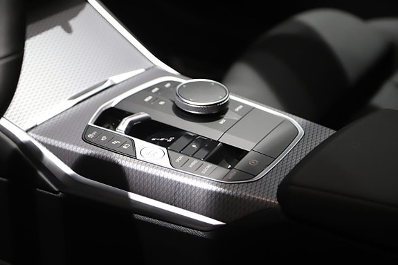 BMW 330e 11 of 12