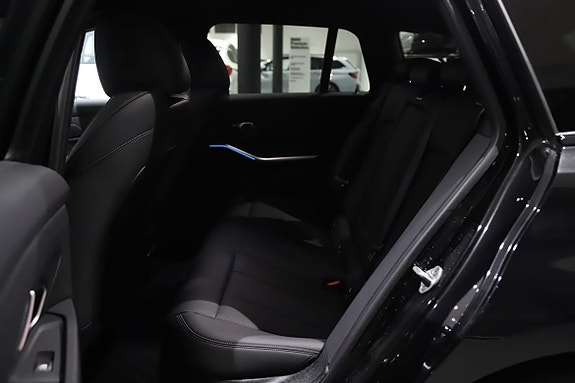 BMW 330e 12 of 12