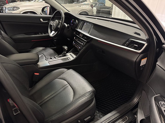 Kia Optima 18 of 24