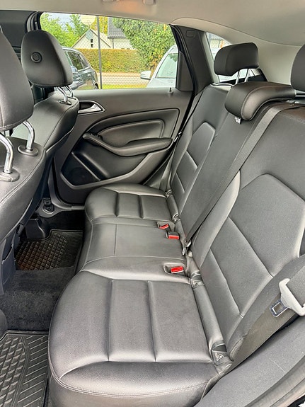Mercedes-Benz B180 16 of 19