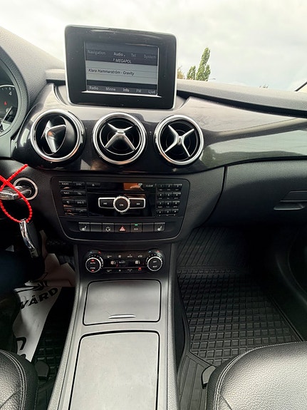 Mercedes-Benz B180 8 of 19