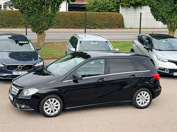 Mercedes-Benz B180 11 of 19