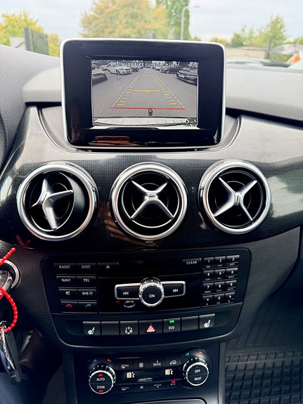 Mercedes-Benz B180 18 of 19