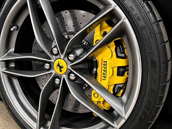 Ferrari 488 17 of 17