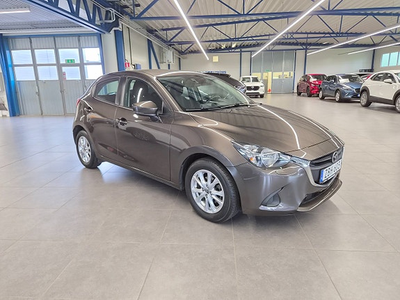 Mazda 2 6 of 12