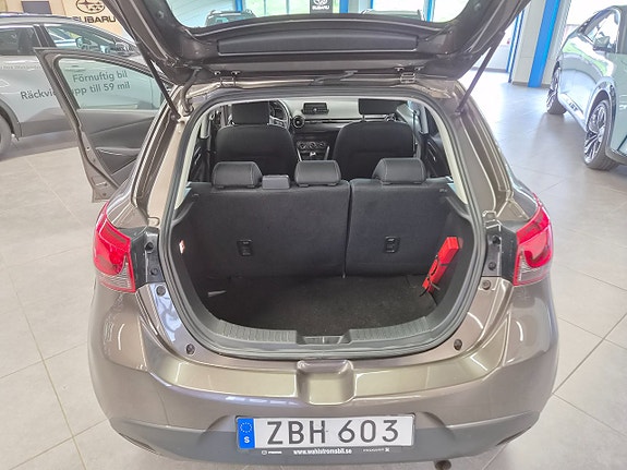 Mazda 2 12 of 12