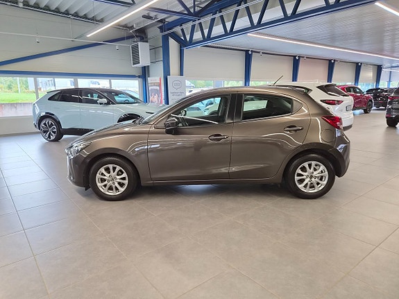 Mazda 2 2 of 12
