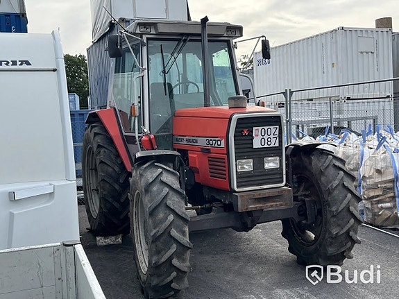 Traktor Massey Fergusson 3070 4WD 3070 4Wd -1990 via auktion 3 of 27