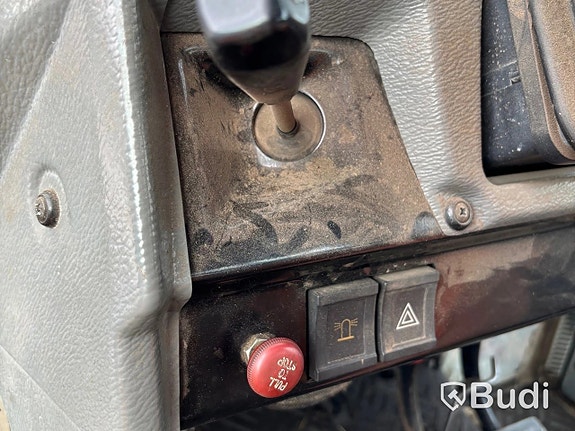 Traktor Massey Fergusson 3070 4WD 3070 4Wd -1990 via auktion 16 of 27